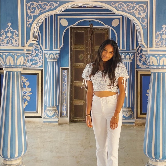 Meet your Posher, Anjali - Picture 1 of 1